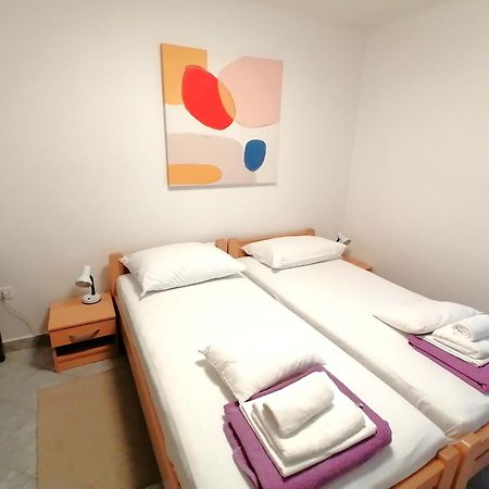 Apartments Miha Đảo Krk Ngoại thất bức ảnh