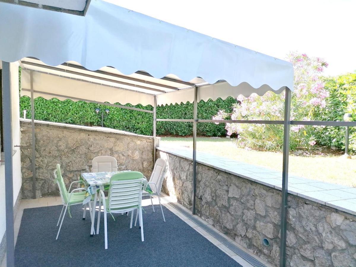 Apartments Miha Đảo Krk Ngoại thất bức ảnh