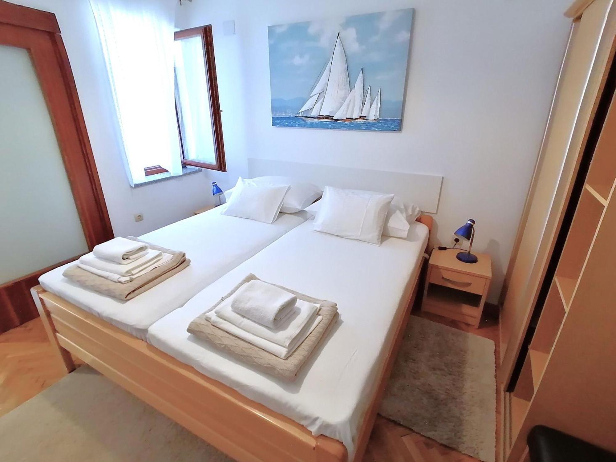 Apartments Miha Đảo Krk Ngoại thất bức ảnh