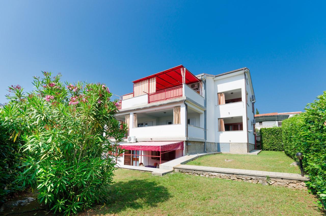 Apartments Miha Đảo Krk Ngoại thất bức ảnh